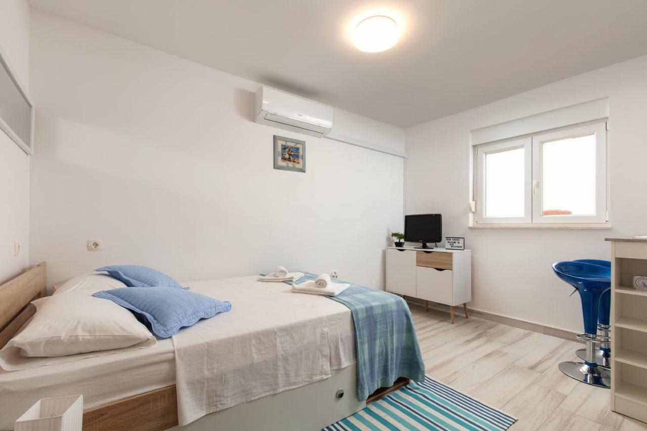 Ferienwohnung Le Ines Split Exterior foto
